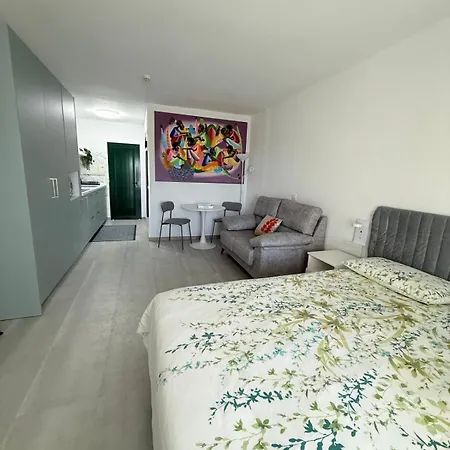 Al Sole Playa Roca Costa Teguise